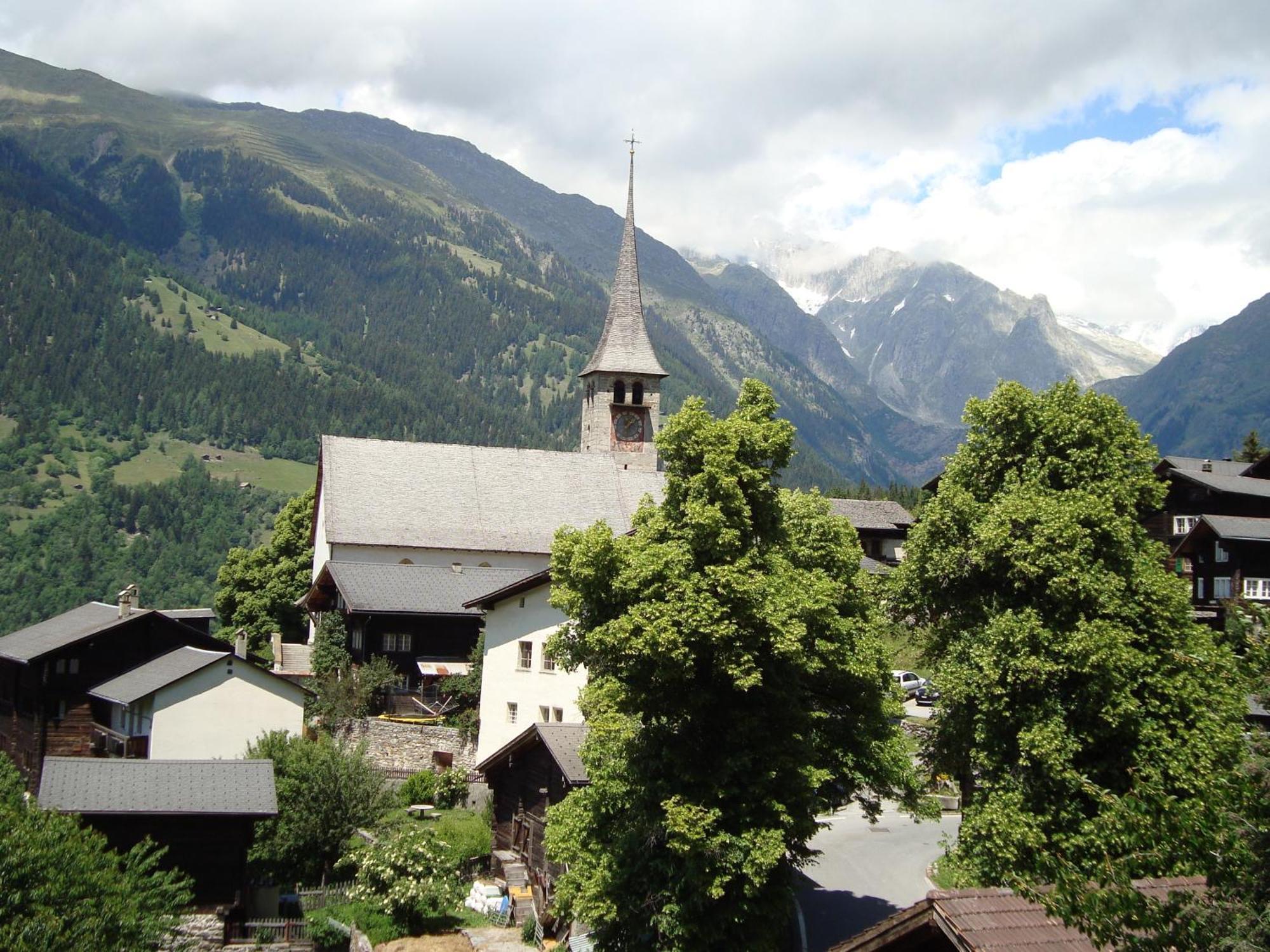 Hotel Restaurant Alpenblick Ernen Extérieur photo